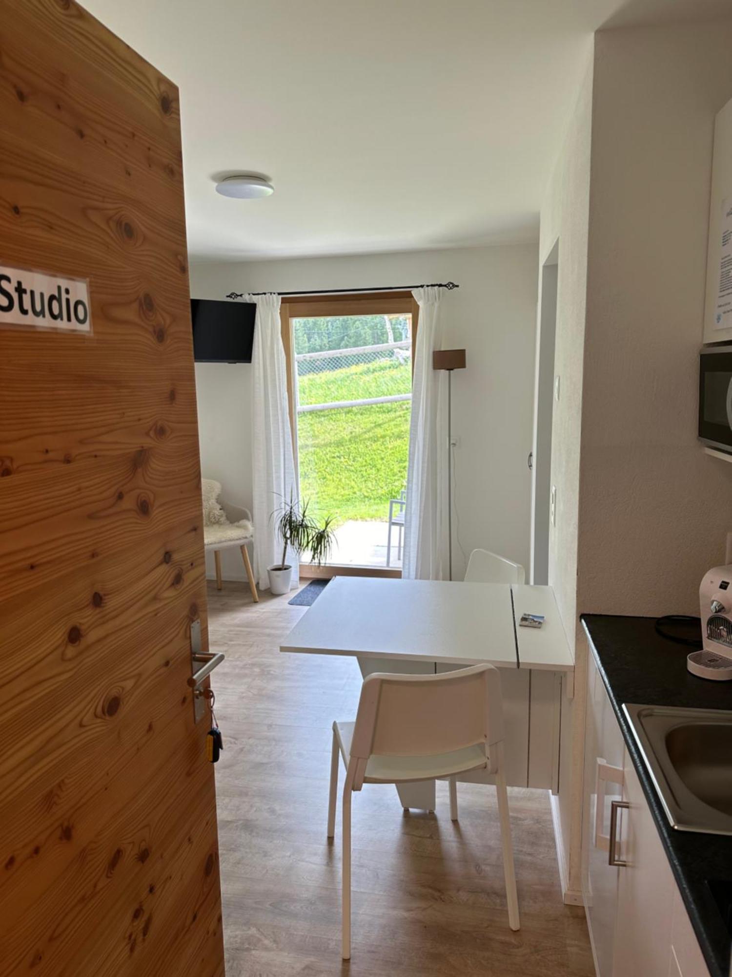 Kleines Aber Feines Studio Zuoz Bagian luar foto